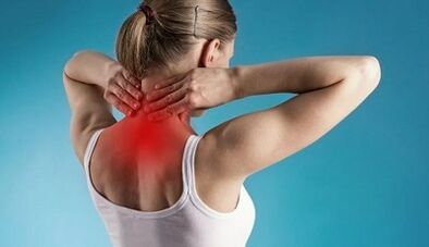 Jak objawia się osteochondroza kręgosłupa szyjnego